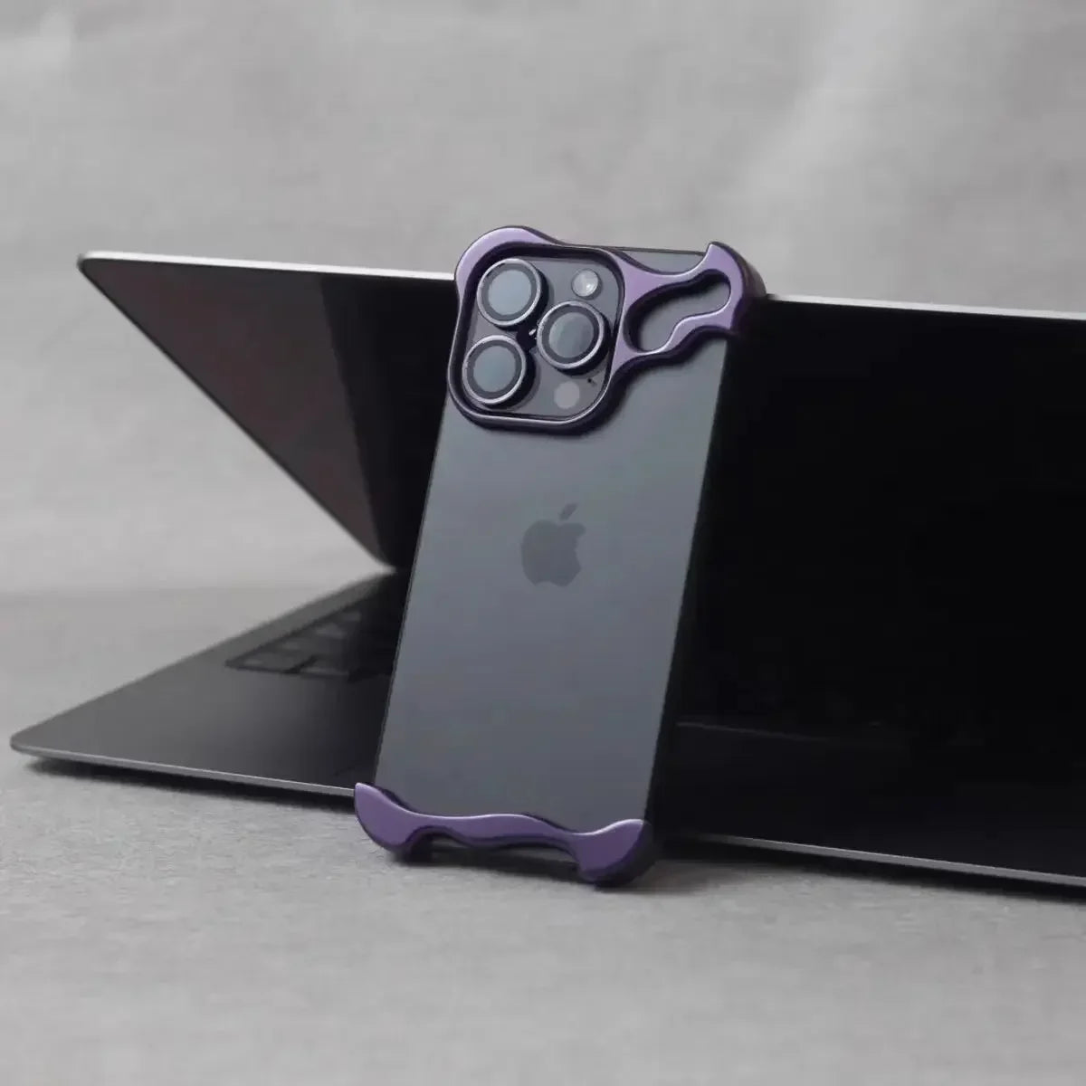 future style iPhone metal case two parts